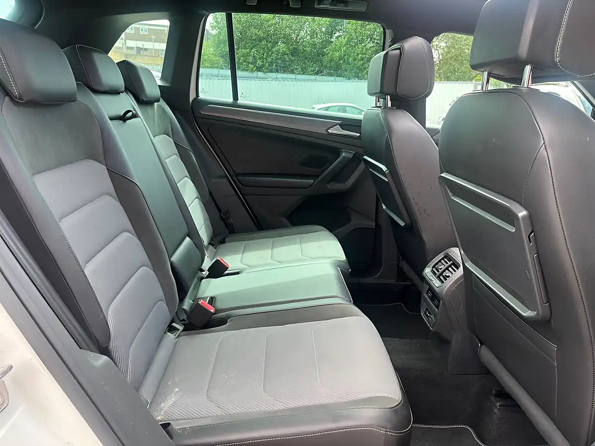Used 2019 Volkswagen Tiguan R-Line Tech White - Interior and Exterior details 12