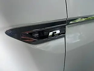 Used 2019 Volkswagen Tiguan R-Line Tech White - Interior and Exterior details 13