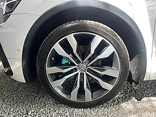 Used 2019 Volkswagen Tiguan R-Line Tech White - Interior and Exterior details 17