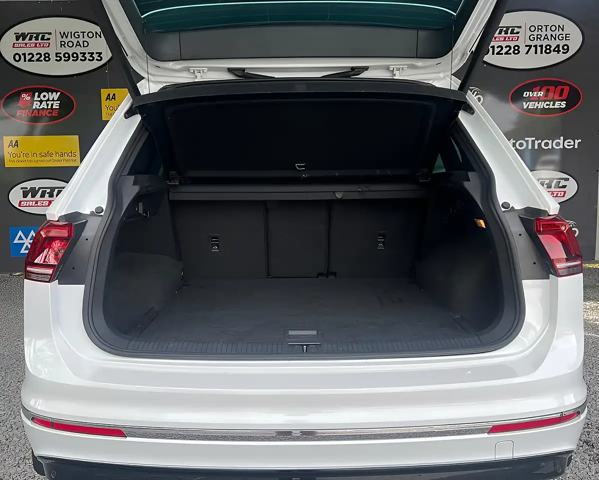 Used 2019 Volkswagen Tiguan R-Line Tech White - Interior and Exterior details 8