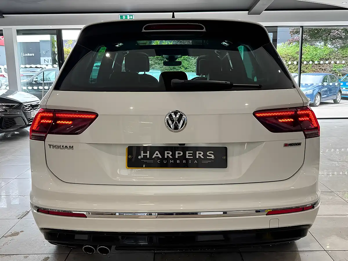 Used 2019 Volkswagen Tiguan R-Line Tech White - Interior and Exterior details 6