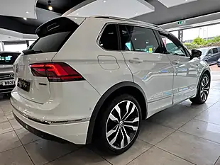 Used 2019 Volkswagen Tiguan R-Line Tech White - Interior and Exterior details 8