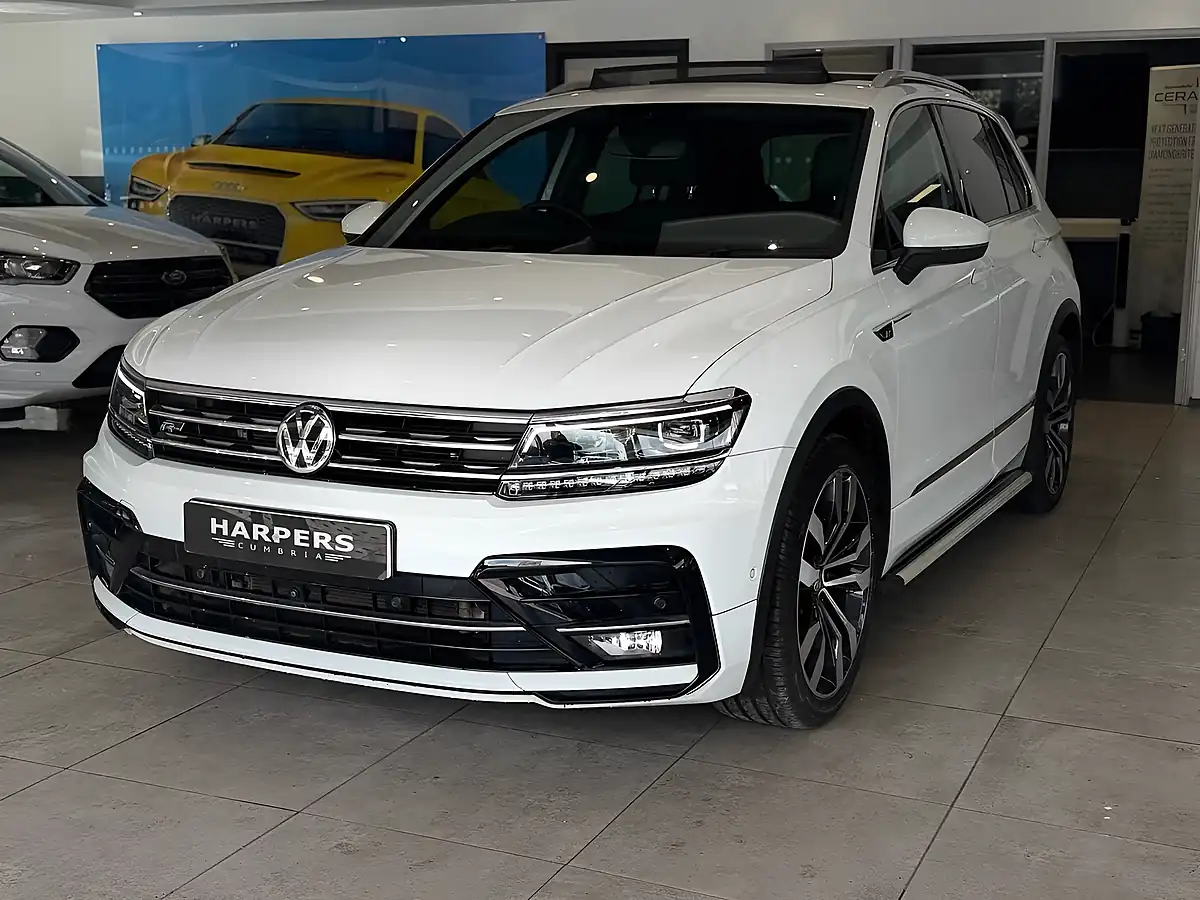 Used 2019 Volkswagen Tiguan R-Line Tech White - Interior and Exterior details 3