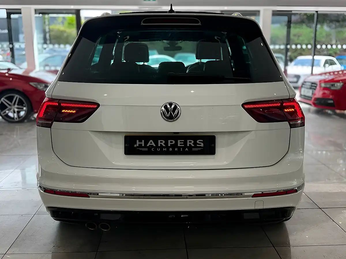 Used 2019 Volkswagen Tiguan R-Line Tech White - Interior and Exterior details 7