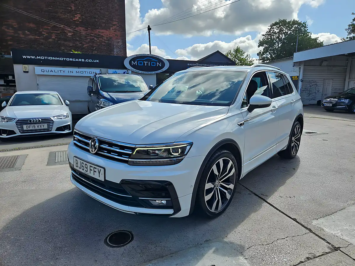 Used 2019 Volkswagen Tiguan R-Line Tech White - Interior and Exterior details 2