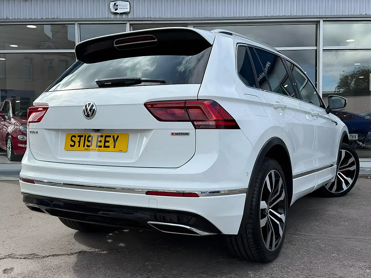 Used 2019 Volkswagen Tiguan R-Line Tech White - Interior and Exterior details 10
