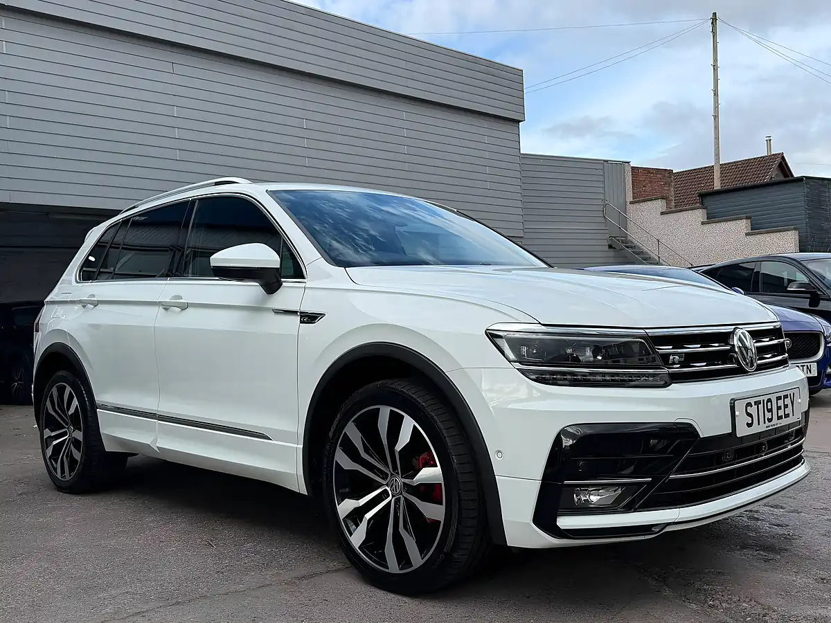 Used 2019 Volkswagen Tiguan R-Line Tech White - Interior and Exterior details 2