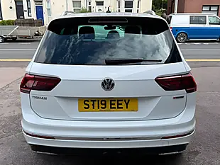 Used 2019 Volkswagen Tiguan R-Line Tech White - Interior and Exterior details 9