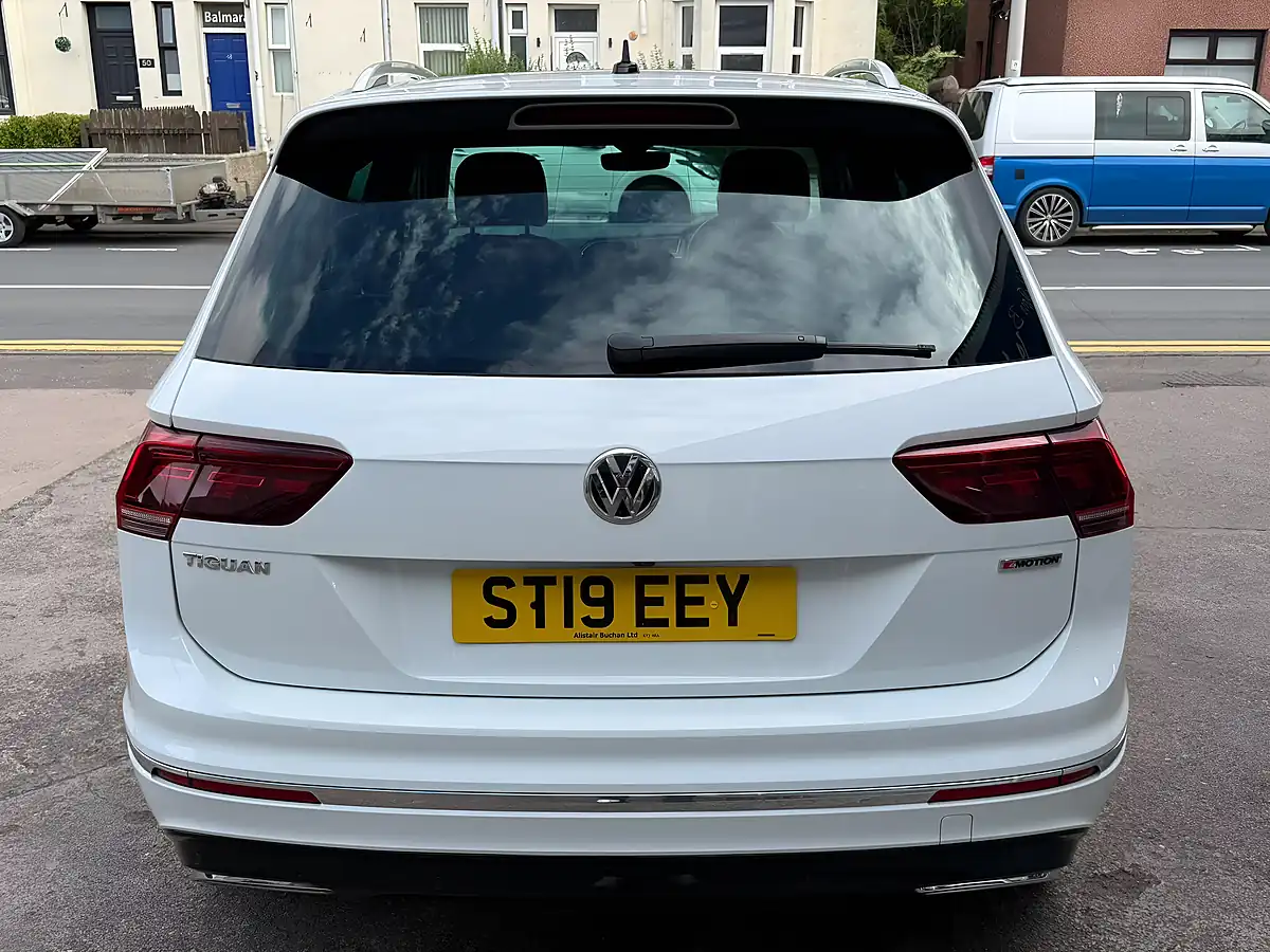 Used 2019 Volkswagen Tiguan R-Line Tech White - Interior and Exterior details 9