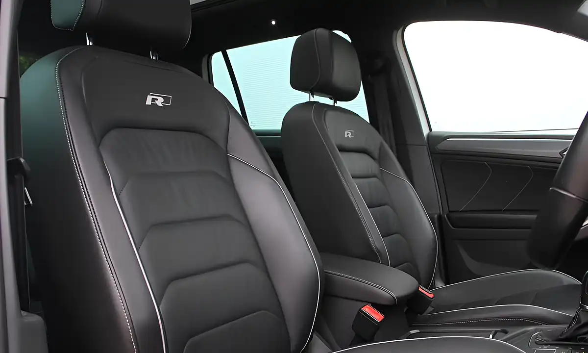 Used 2019 Volkswagen Tiguan R-Line Tech White - Interior and Exterior details 7
