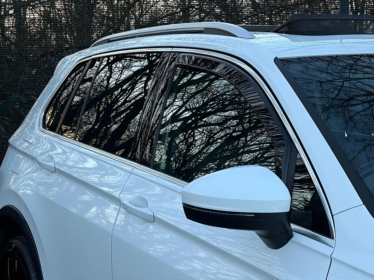 Used 2019 Volkswagen Tiguan R-Line Tech White - Interior and Exterior details 11