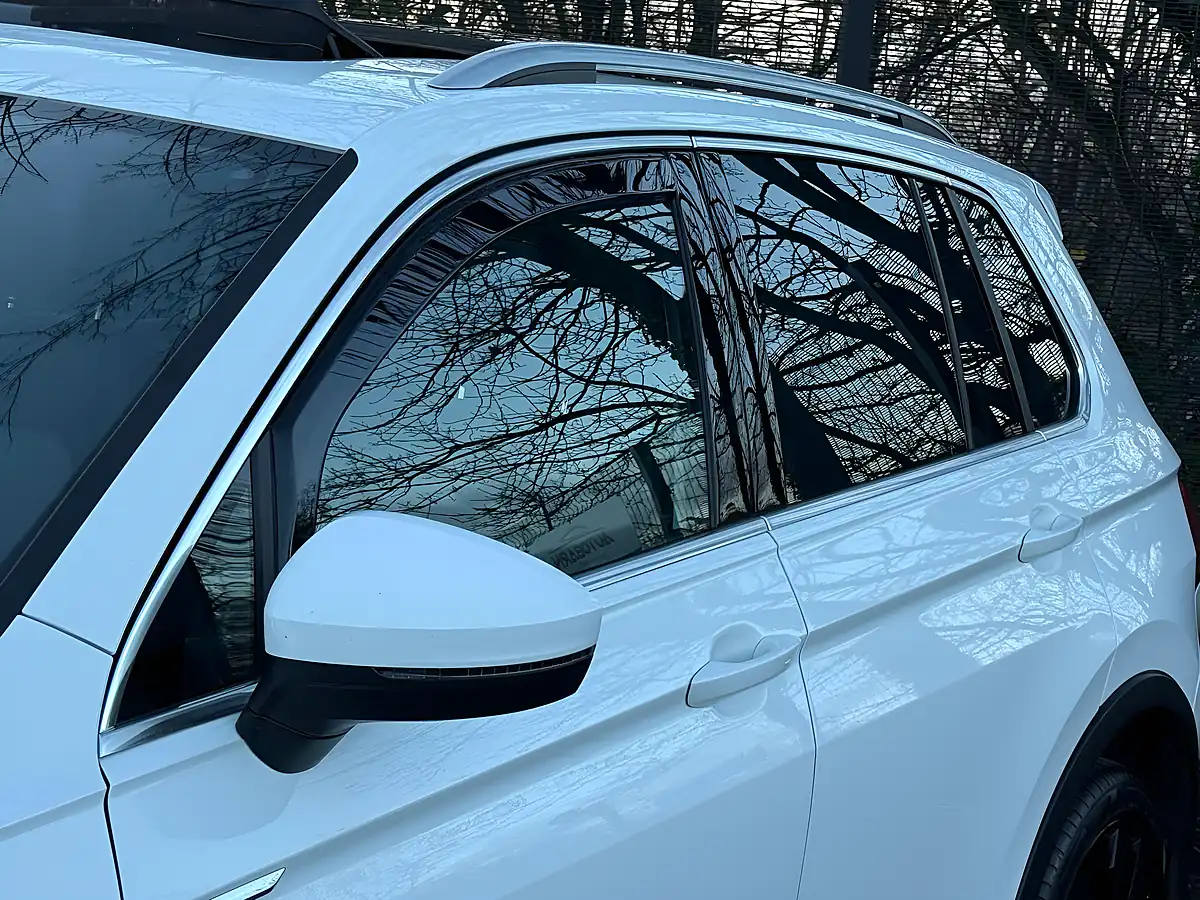 Used 2019 Volkswagen Tiguan R-Line Tech White - Interior and Exterior details 12
