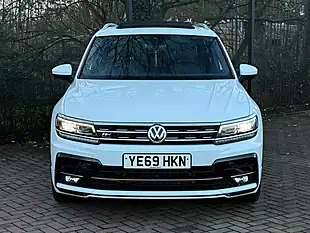 Used 2019 Volkswagen Tiguan R-Line Tech White - Interior and Exterior details 4