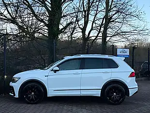 Used 2019 Volkswagen Tiguan R-Line Tech White - Interior and Exterior details 6