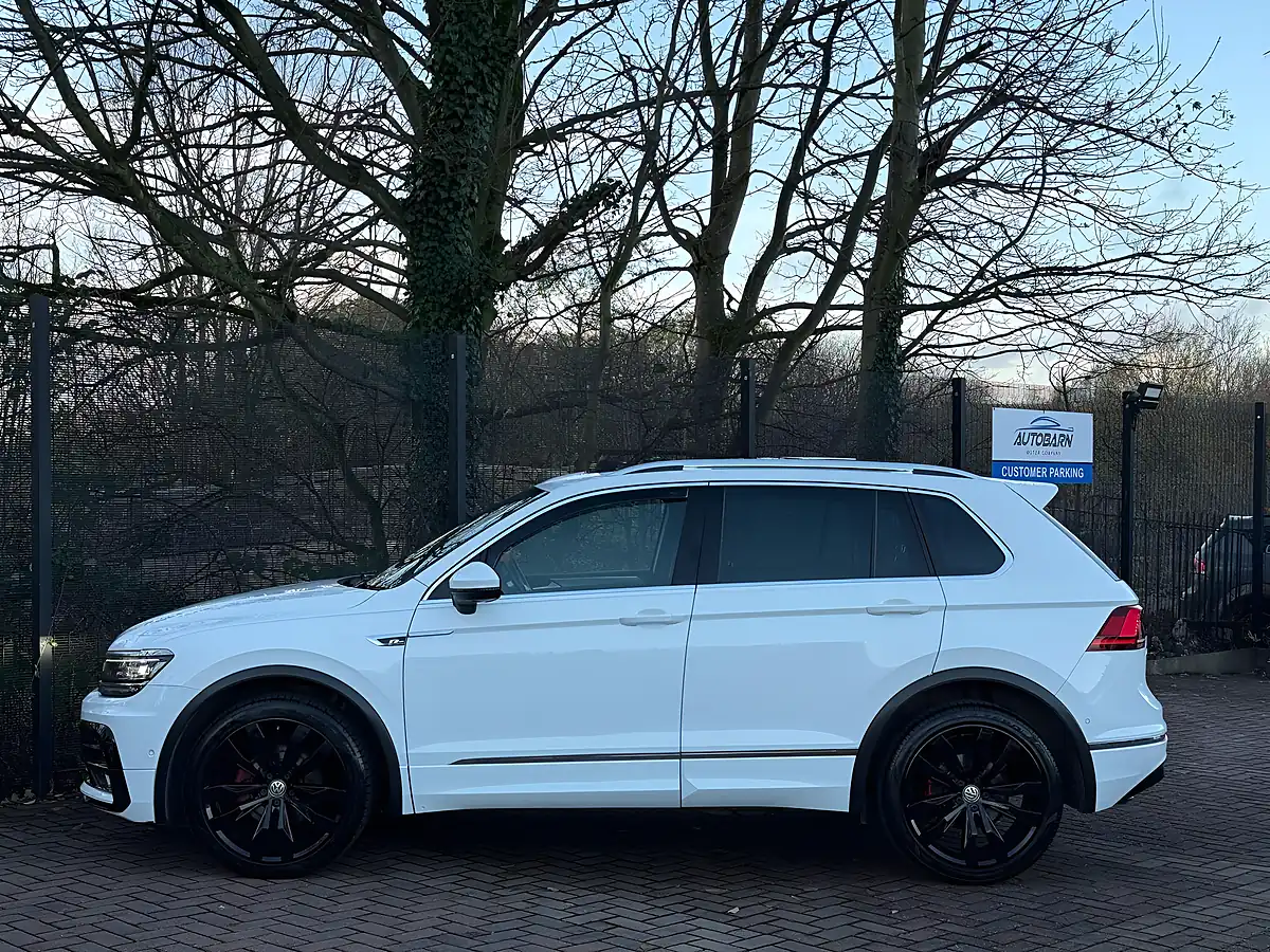 Used 2019 Volkswagen Tiguan R-Line Tech White - Interior and Exterior details 6