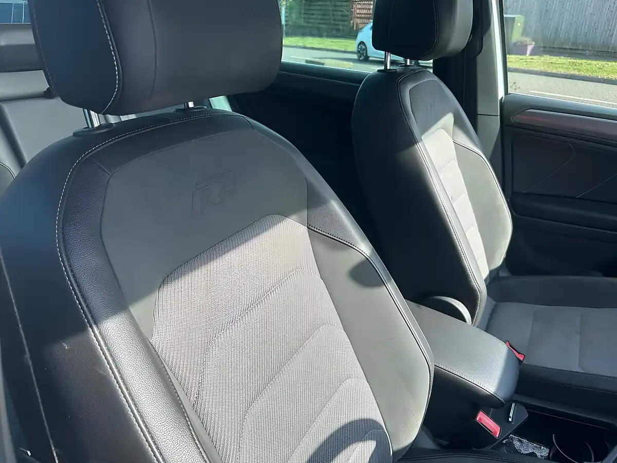 Used 2019 Volkswagen Tiguan R-Line White - Interior and Exterior details 9