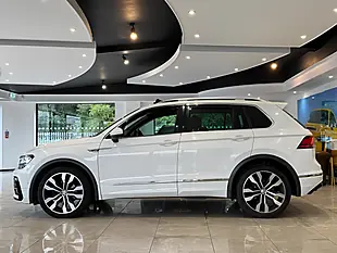 Used 2019 Volkswagen Tiguan R-Line White - Interior and Exterior details 3