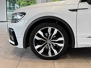 Used 2019 Volkswagen Tiguan R-Line White - Interior and Exterior details 4