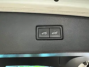 Used 2019 Volkswagen Tiguan R-Line White - Interior and Exterior details 9