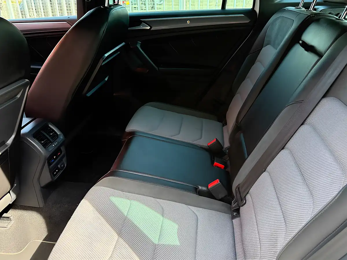 Used 2019 Volkswagen Tiguan R-Line White - Interior and Exterior details 11