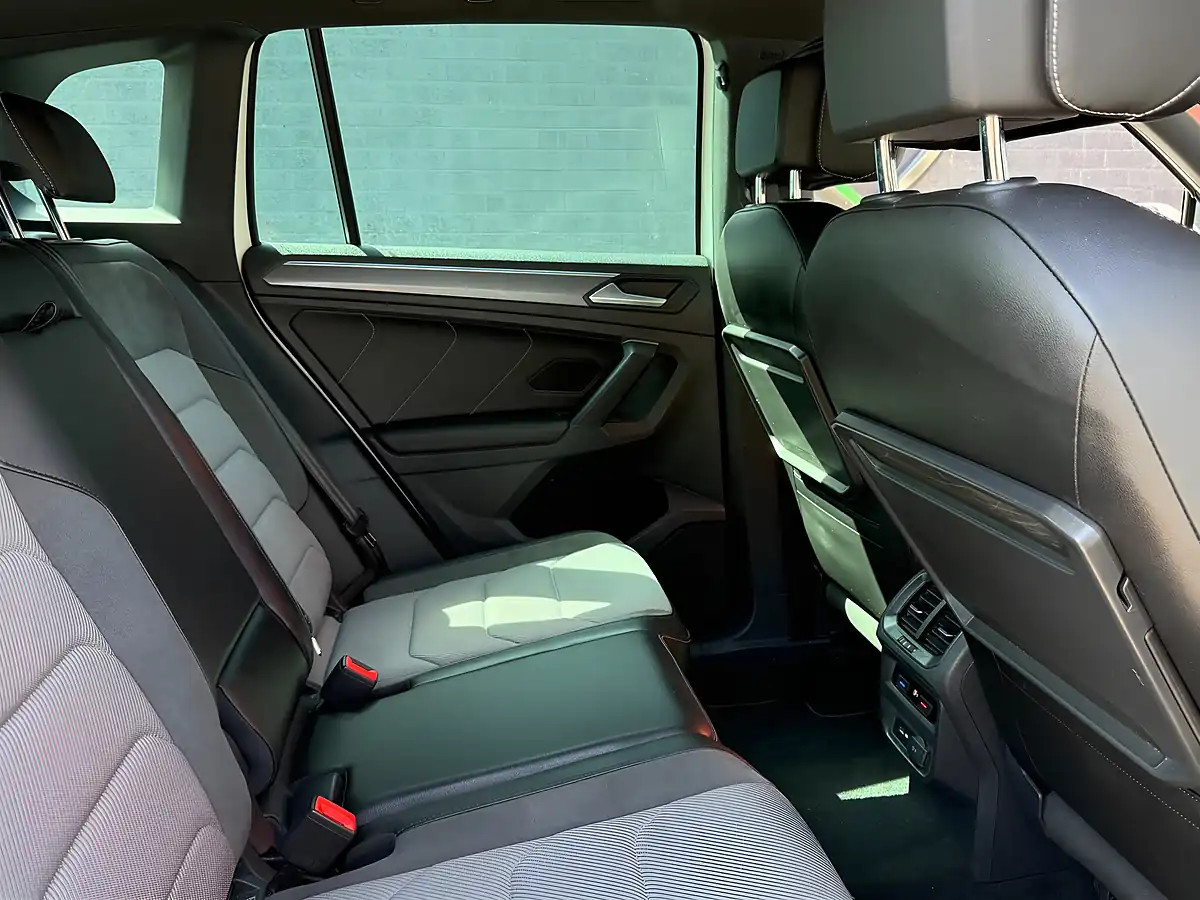 Used 2019 Volkswagen Tiguan R-Line White - Interior and Exterior details 12