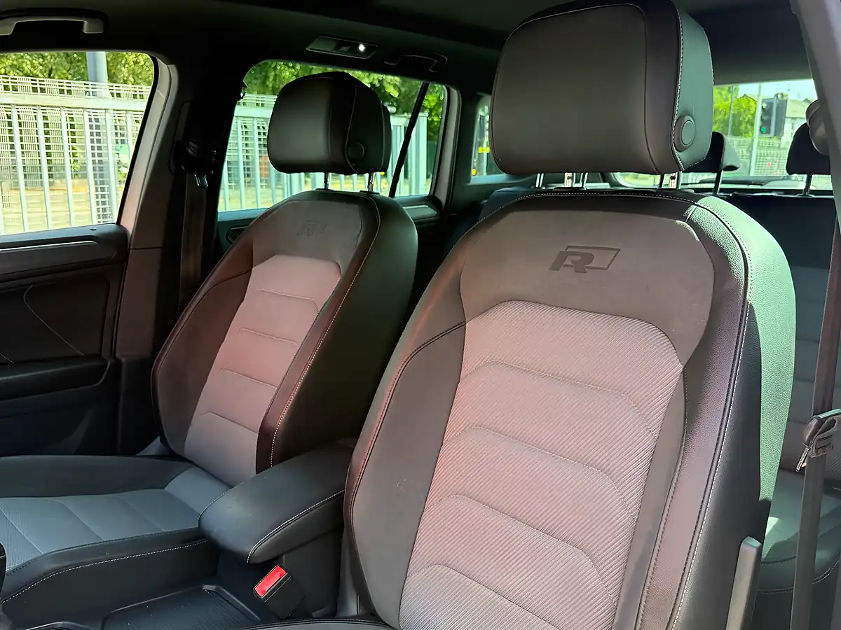 Used 2019 Volkswagen Tiguan R-Line White - Interior and Exterior details 19
