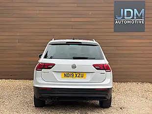 Used 2019 Volkswagen Tiguan Se Nav Silver - Interior and Exterior details 4