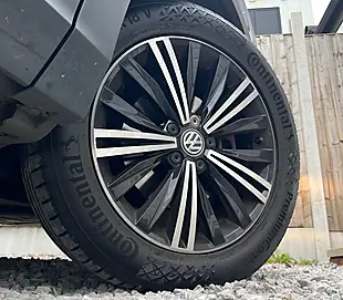 Used 2019 Volkswagen Tiguan Se Navigation Grey - Interior and Exterior details 8