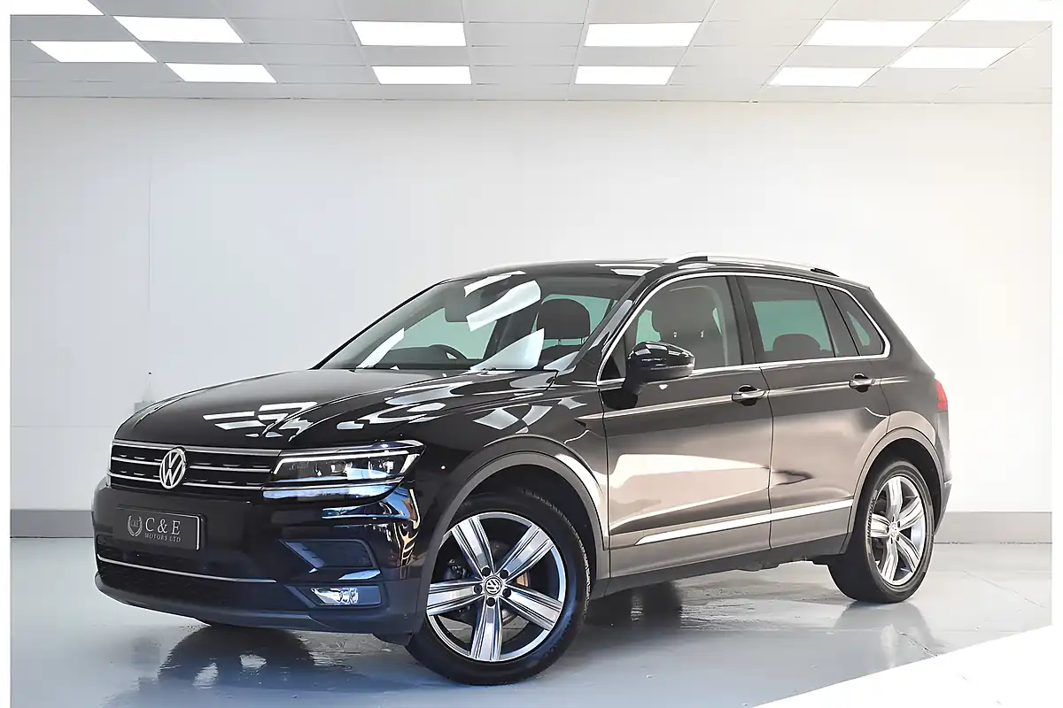 Used 2019 Volkswagen Tiguan Sel Black - Front View