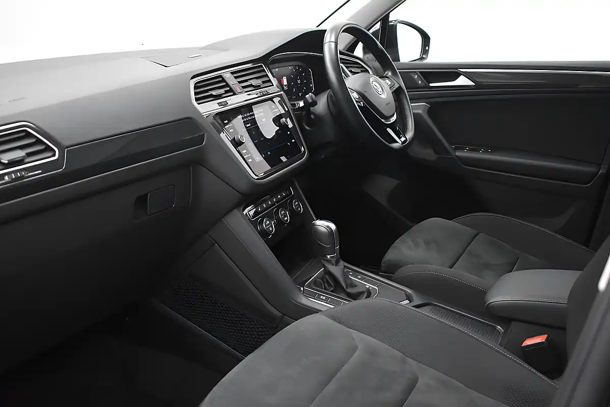 Used 2019 Volkswagen Tiguan Sel Black - Interior and Exterior details 14