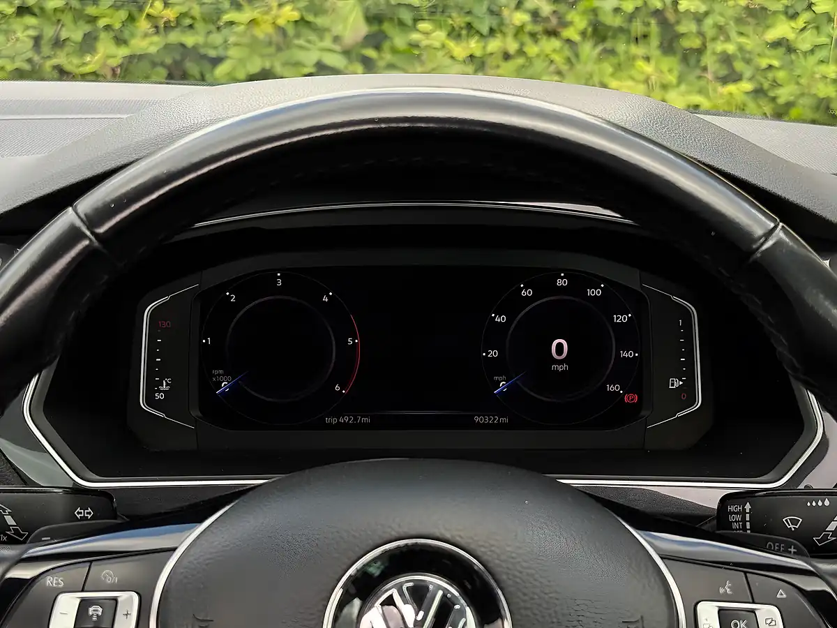 Used 2019 Volkswagen Tiguan Sel Blue - Interior and Exterior details 17