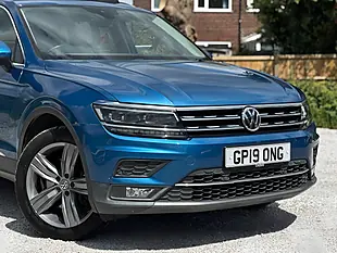 Used 2019 Volkswagen Tiguan Sel Blue - Interior and Exterior details 6