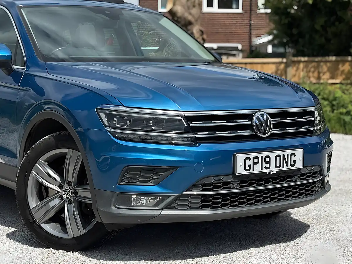 Used 2019 Volkswagen Tiguan Sel Blue - Interior and Exterior details 6