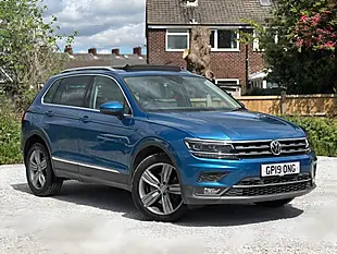Used 2019 Volkswagen Tiguan Sel Blue - Interior and Exterior details 7