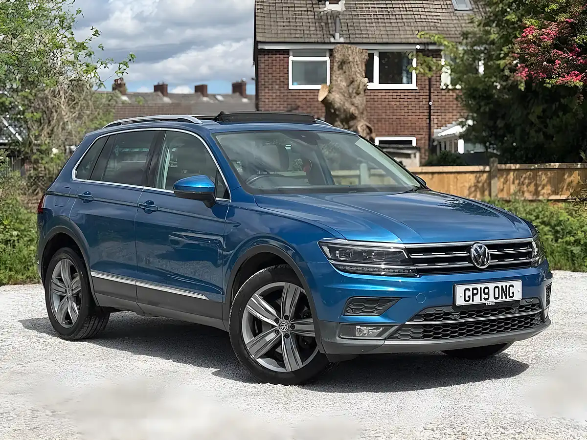 Used 2019 Volkswagen Tiguan Sel Blue - Interior and Exterior details 7