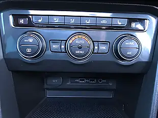 Used 2019 Volkswagen Tiguan Sel Urano Grey - Interior and Exterior details 19