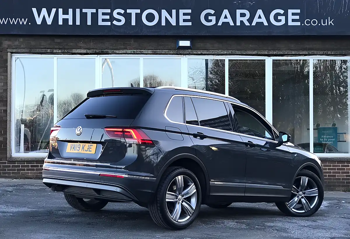 Used 2019 Volkswagen Tiguan Sel Urano Grey - Interior and Exterior details 9