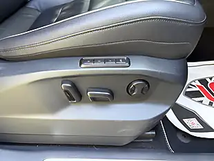 Used 2019 Volkswagen Tiguan Sel White - Interior and Exterior details 17