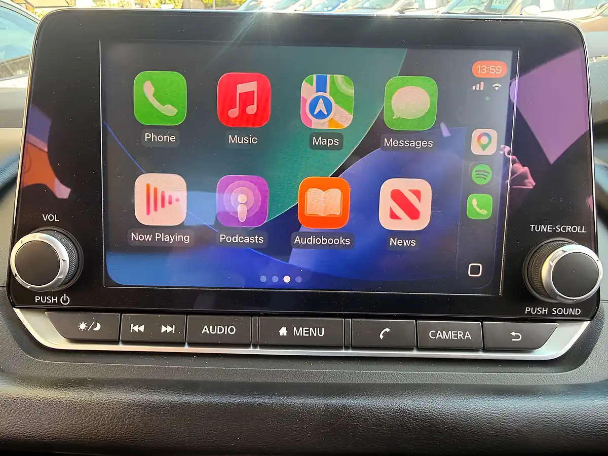 Used 2019 Volkswagen Tiguan Sel White - Interior and Exterior details 18