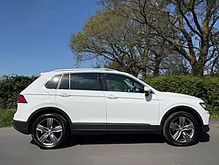 Used 2019 Volkswagen Tiguan Sel White - Interior and Exterior details 5
