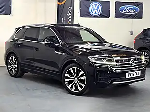 Used 2019 Volkswagen Touareg R-Line Tech Black - Interior and Exterior details 4