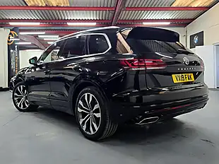 Used 2019 Volkswagen Touareg R-Line Tech Black - Interior and Exterior details 5