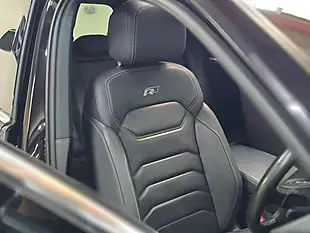 Used 2019 Volkswagen Touareg R-Line Tech Black - Interior and Exterior details 7
