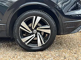 Used 2019 Volkswagen Touareg R-Line Tech Black - Interior and Exterior details 11