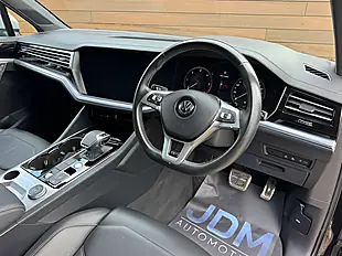Used 2019 Volkswagen Touareg R-Line Tech Black - Interior and Exterior details 14