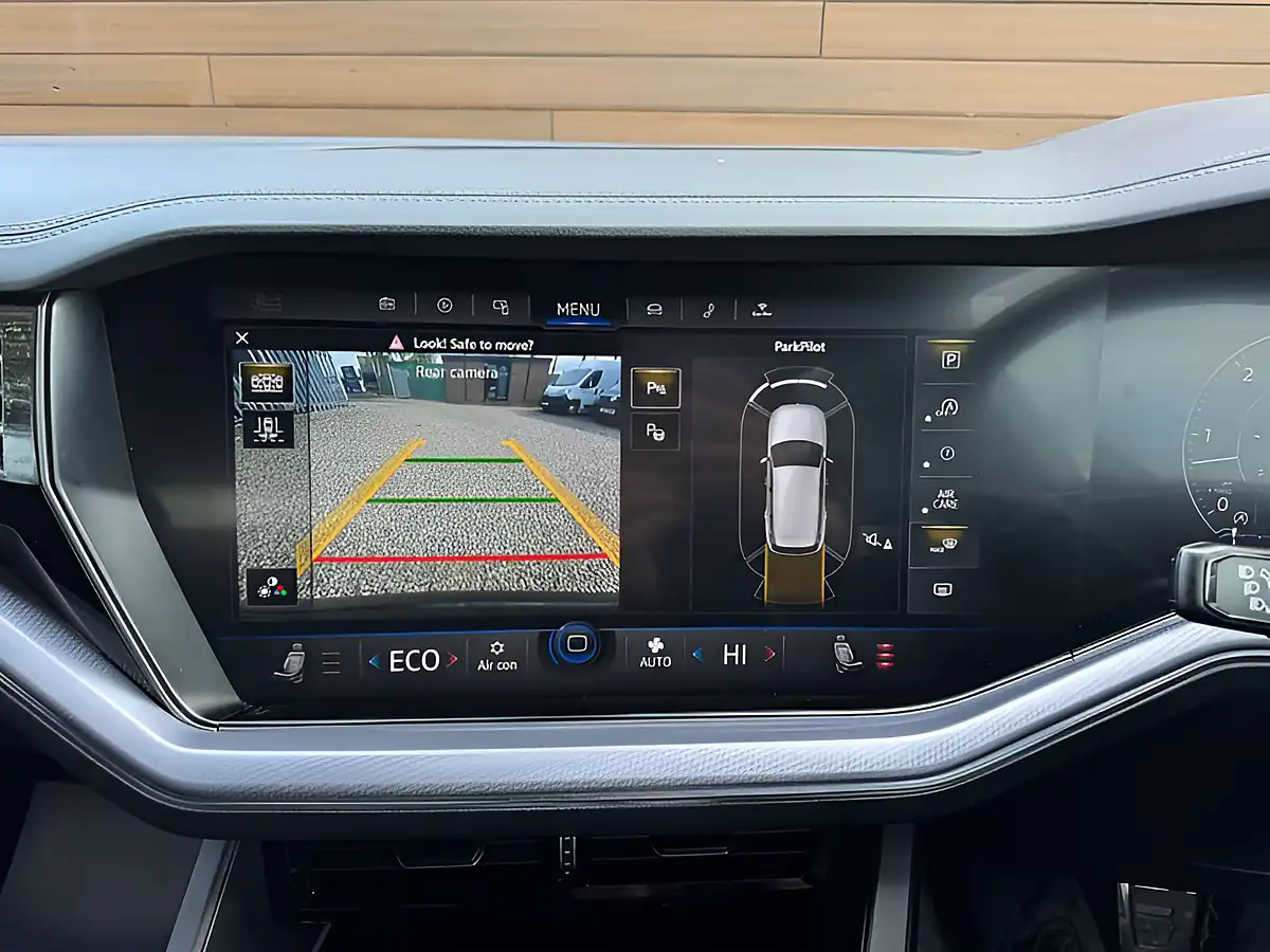 Used 2019 Volkswagen Touareg R-Line Tech Black - Interior and Exterior details 15