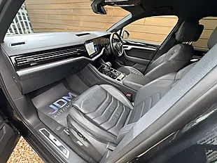 Used 2019 Volkswagen Touareg R-Line Tech Black - Interior and Exterior details 19