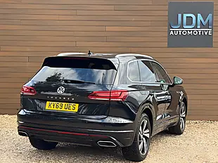 Used 2019 Volkswagen Touareg R-Line Tech Black - Interior and Exterior details 3