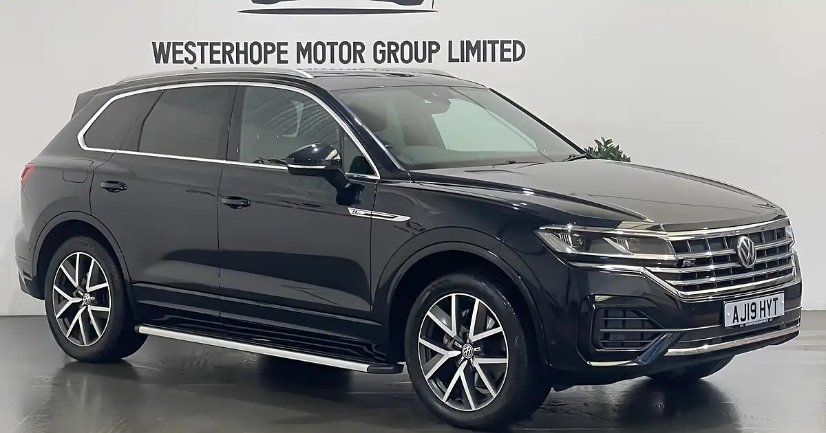 Used 2019 Volkswagen Touareg R-Line Tech Blue - Front View