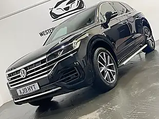 Used 2019 Volkswagen Touareg R-Line Tech Blue - Interior and Exterior details 13